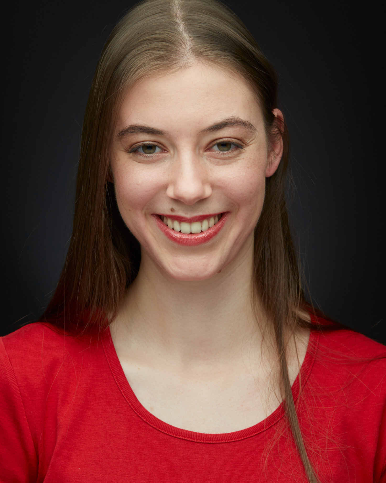 Headshot Anigna Buschta